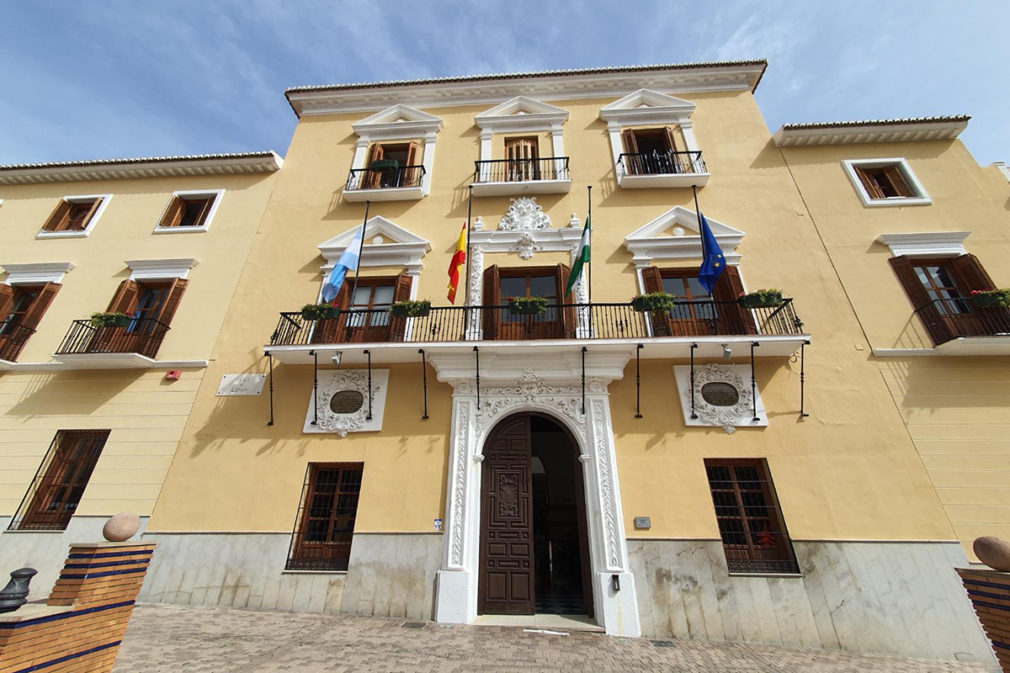 ayuntamiento de motril bandera a media asta