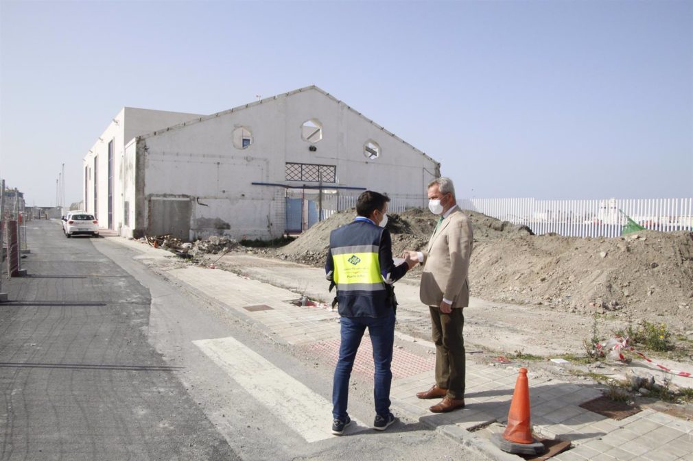 Granada.- Puertos.- El puerto prepara sus infraestructuras ante el reinicio de las líneas con el norte de África