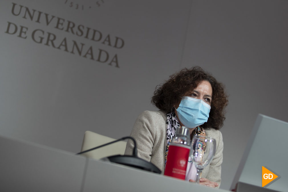 Rueda de prensa de Pilar Aranda en la sede de la Universidad en el Hospital Real de Granada