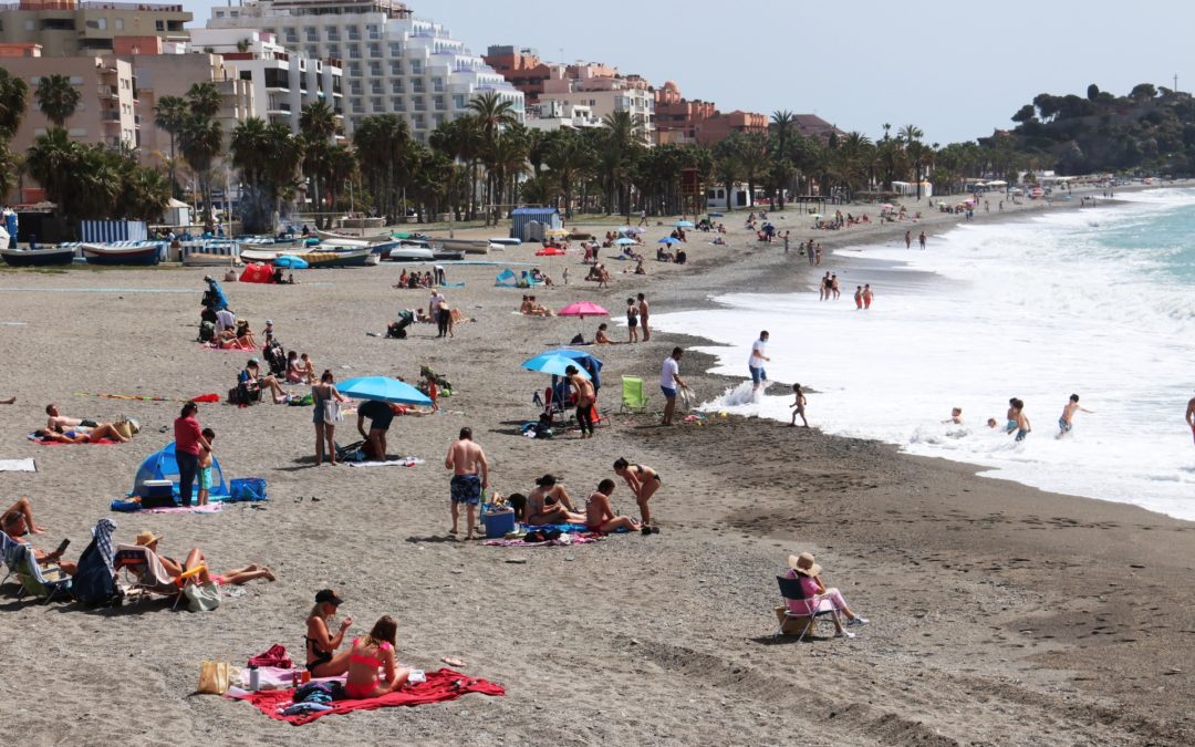 El aviso rojo por calor refuerza las visitas a la Costa y los pueblos en detrimento de la capital