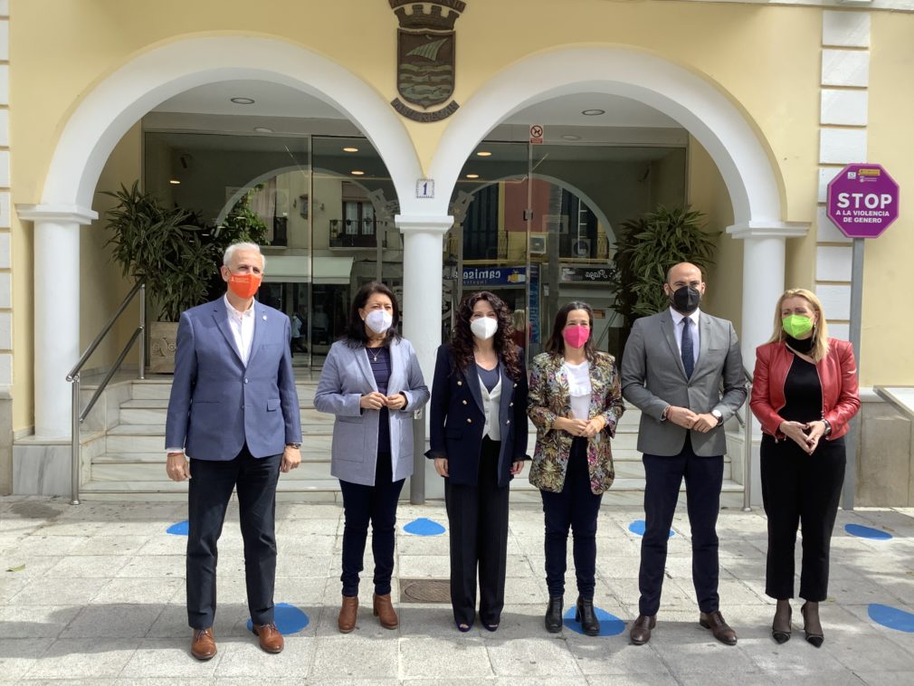 CONSEJERA rocio ruiz RECIBIDA EN AYTO ALMUÑECAR 21