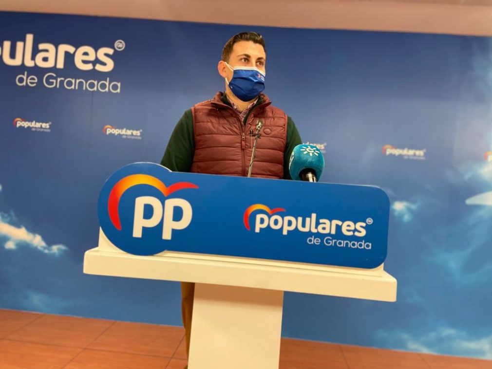 Rafael Caracuel, parlamentario andaluz del PP de Granada, esta mañana en la sede provincial 09.03.21