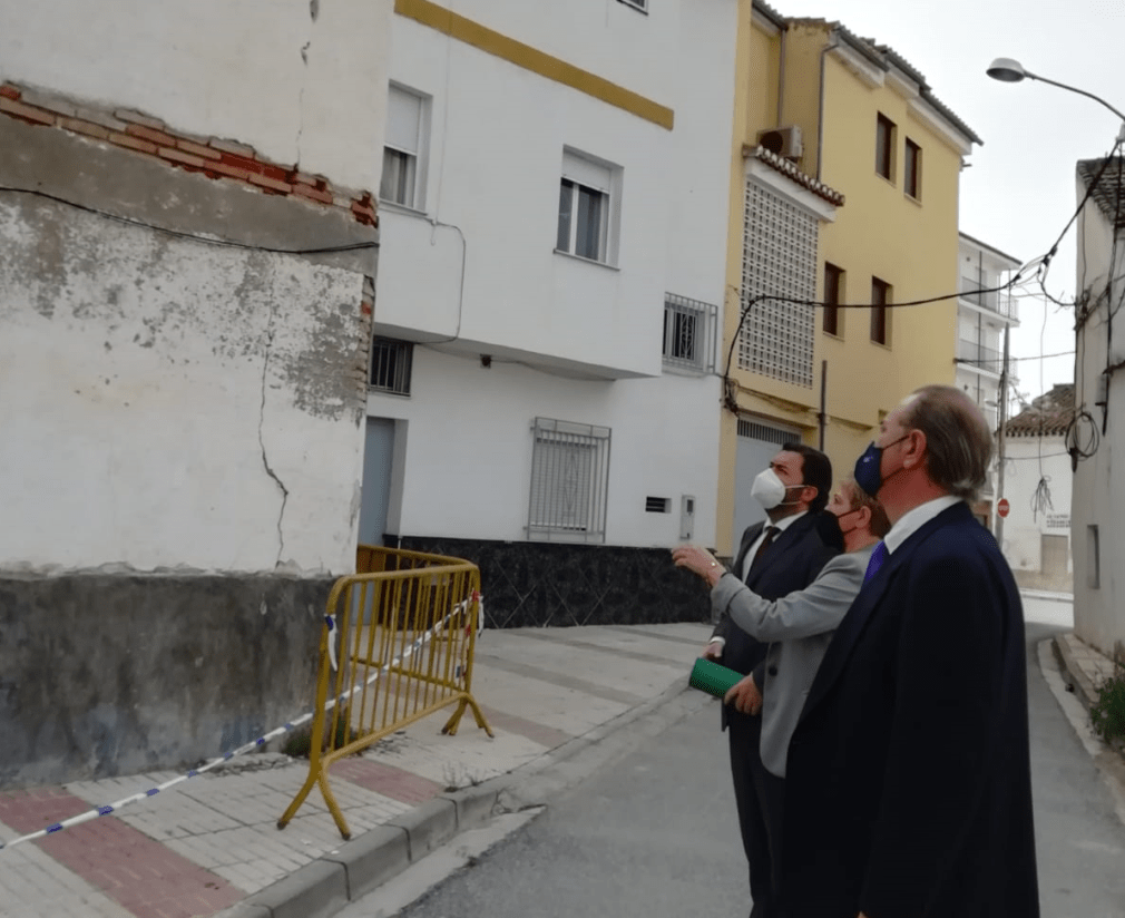 Visita de la Junta a Chauchina y Atarfe para conocer daños de los terremotos