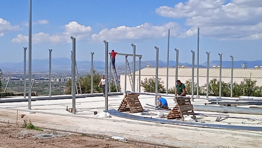 foto de las obras del nuevo invernadero municipal del Ayuntamiento de Monachil