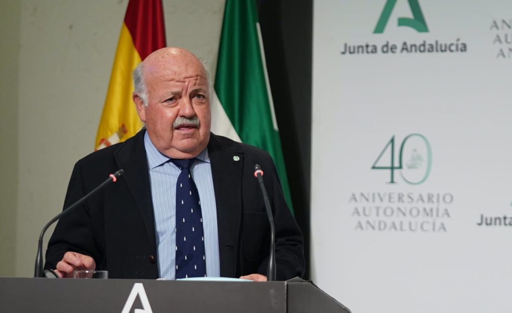 El consejero de Salud y Familias de la Junta de Andalucía, Jesús Aguirre, en la rueda de prensa posterior al Consejo de Gobierno.