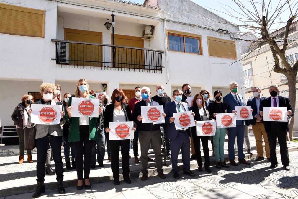 Granada.- El Consejo de Trabajo Social respaldan a los profesionales agredidos en Campotéjar