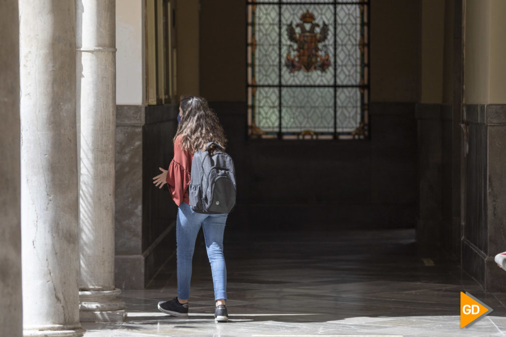 Facultad de derecho en la reanudación de las clases en la Universidad de Granada