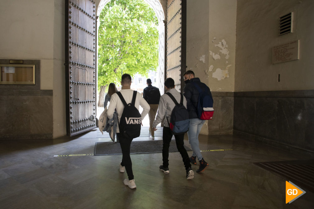 Facultad de derecho en la reanudación de las clases en la Universidad de Granada