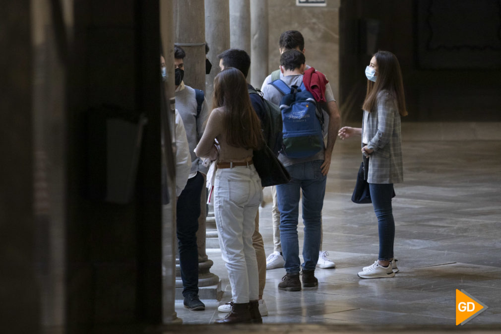 Facultad de derecho en la reanudación de las clases en la Universidad de Granada