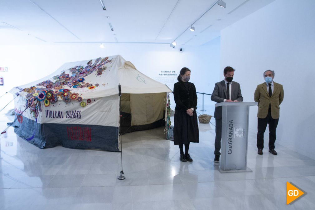 Presentacion de la exposición Tienda de Refugiados en el Centro Cultural de CajaGranada