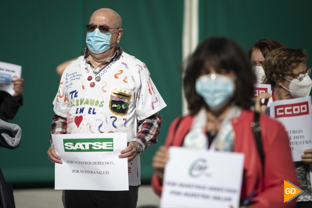 Protesta en el hosptital Virgen de las Nieves de Granada en defensa de los derechos de los profesionales de la sanidad pública