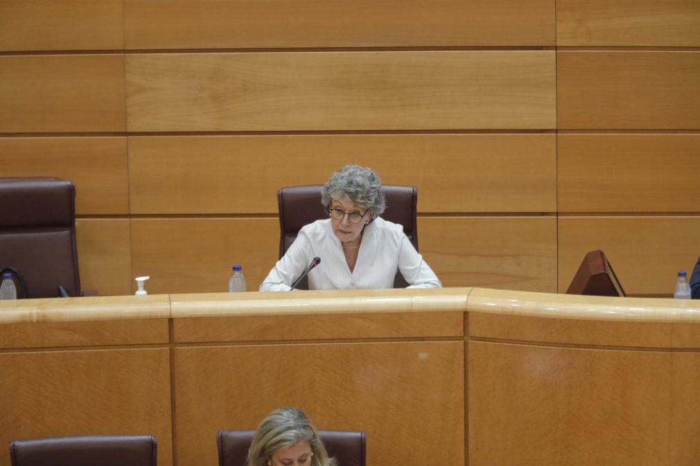 La administradora provisional única de RTVE, Rosa María Mateo, durante su comparecencia en el Senado