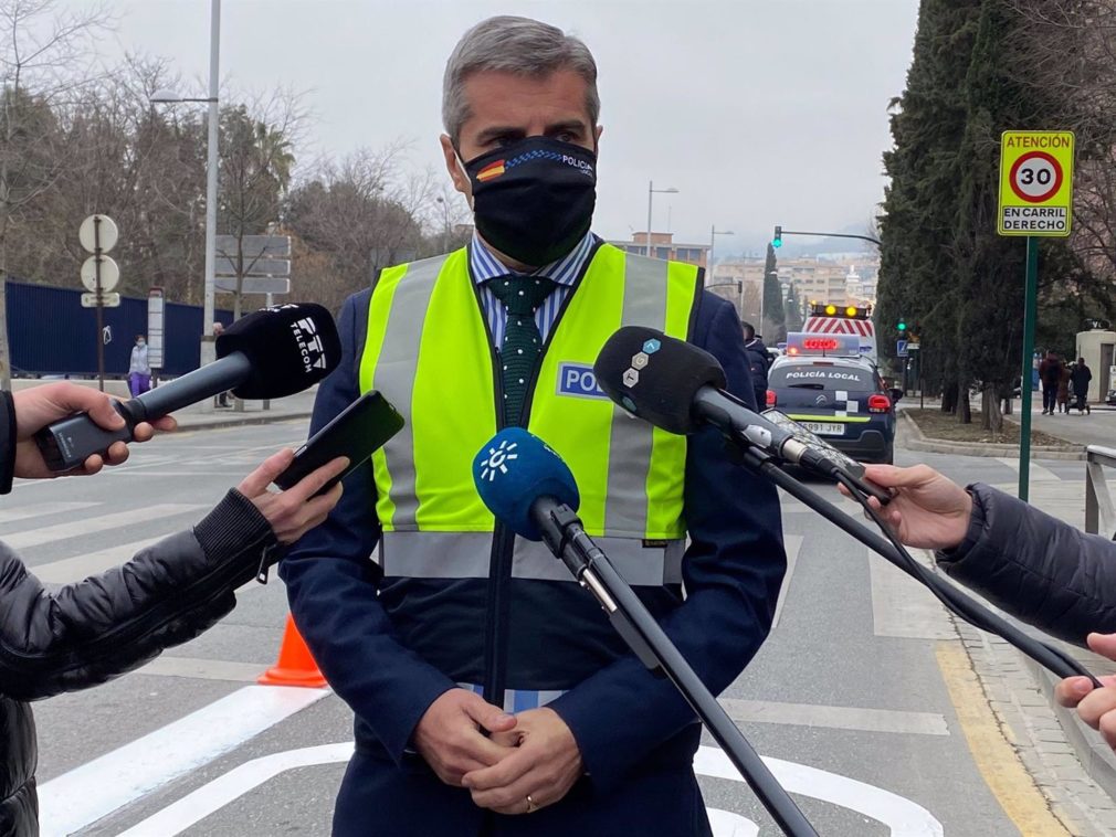 Granada.- La Policía Local refuerza su presencia en las calles por el Primero de Mayo y el Día de la Cruz