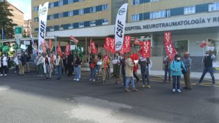 Sindicatos de la Sanidad Pública protestan en Granada