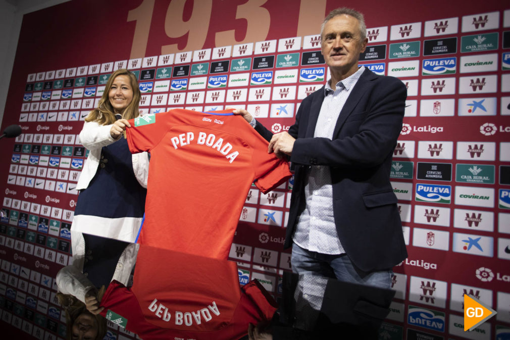 Presentacion de Pep Boada como nuevo director deportivo del Granada CF junto con Patricia Rodriguez