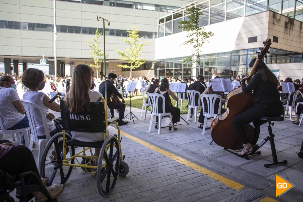 concierto de la Joven Orquesta Sinfónica de Granada con el que se homenajea a los pacientes con covid-19 y a los profesionales sanitarios