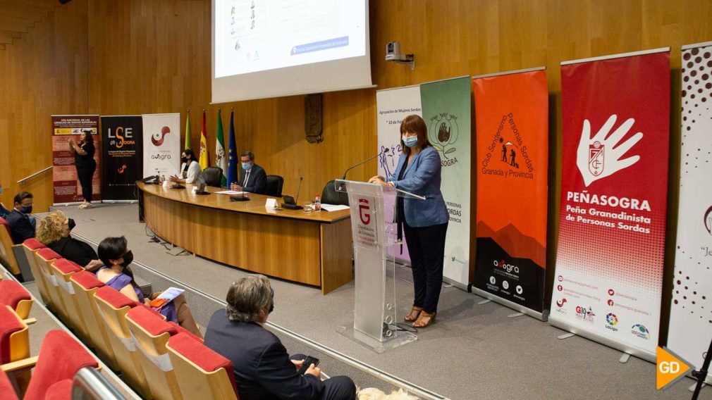 Lectura de manifiesto por el dia nacional de lengua de signos Carlos Gijon _-2