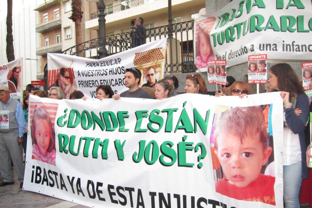Ruth Ortiz En La Manifestación De Huelva El 8 De Mayo