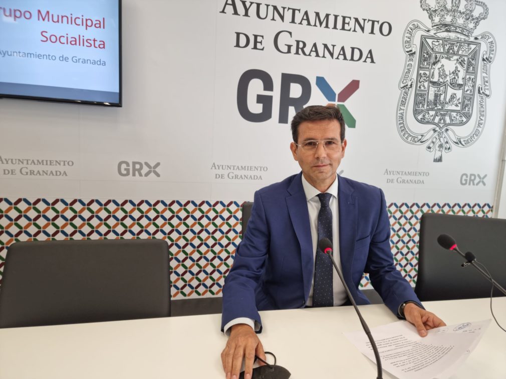 Francisco Cuenca rueda de prensa PSOE dimision alcalde