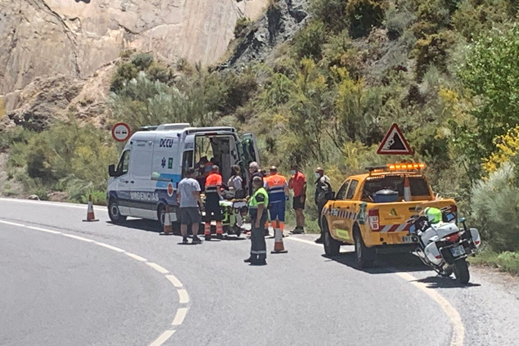 accidente a395 sierra nevada motorista