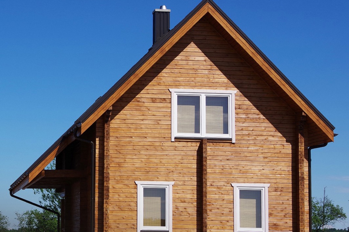 Construir casas de madera: tareas que requieren mucho cuidado