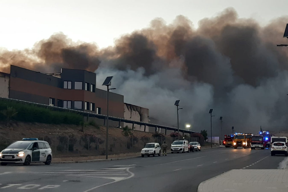 incendio otura nave jamones Foto María José Ramírez