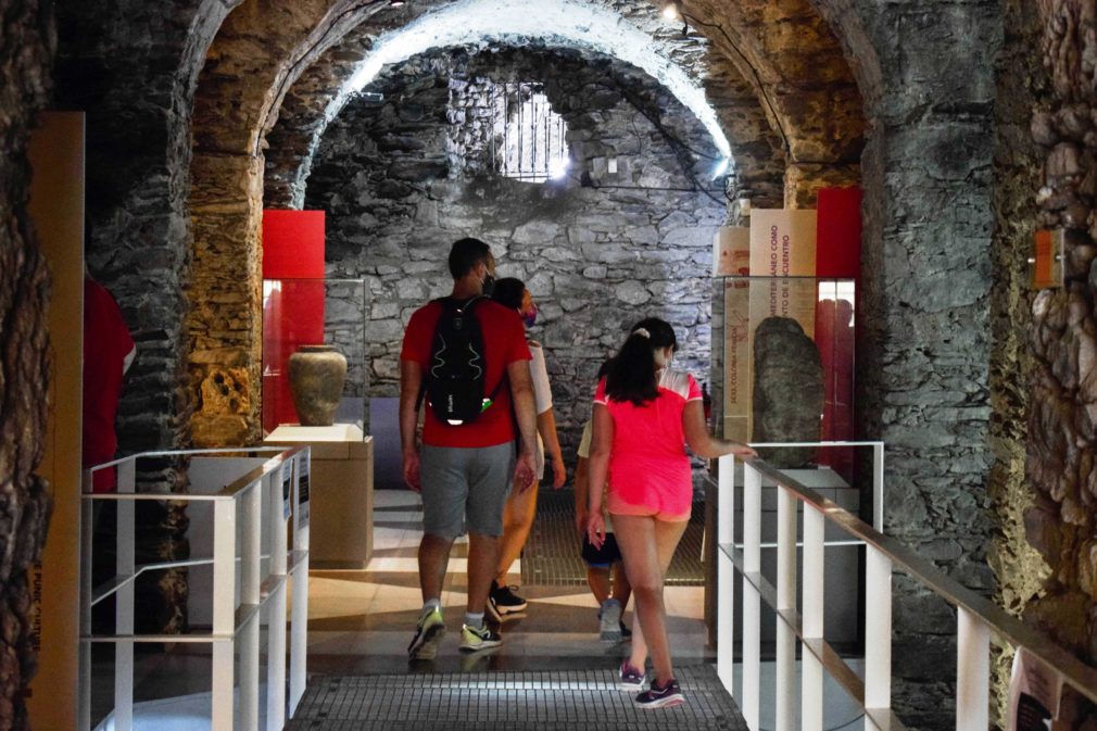 MUSEO CUEVA SIETE PALACIOS SOBRE ESPACIO ABOVEDADO 20