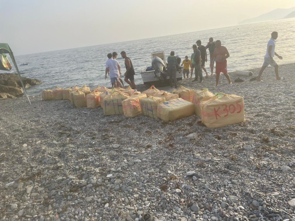 Atrapan a un narco en la playa de Melicena