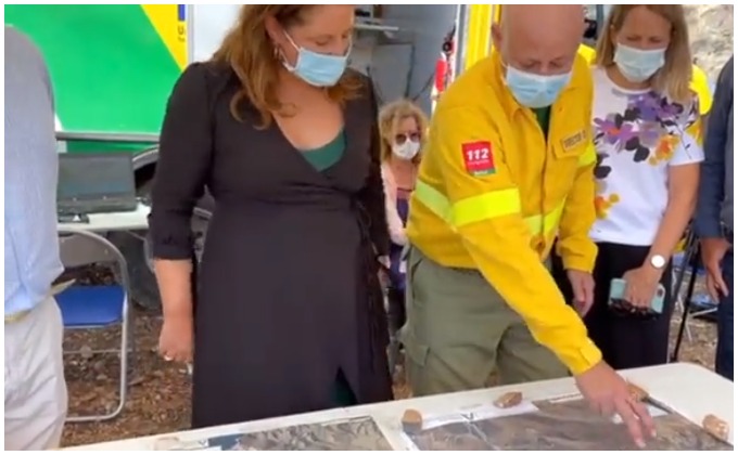 Carmen Crespo en la zona del incendio de Gualchos