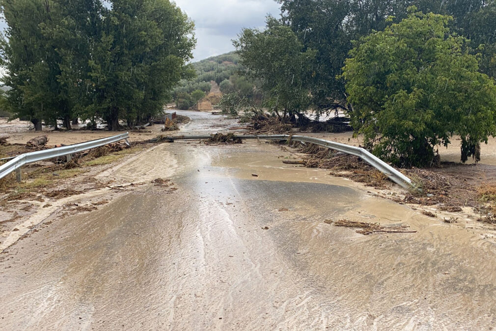 desborde arroyo milanos en montefrio