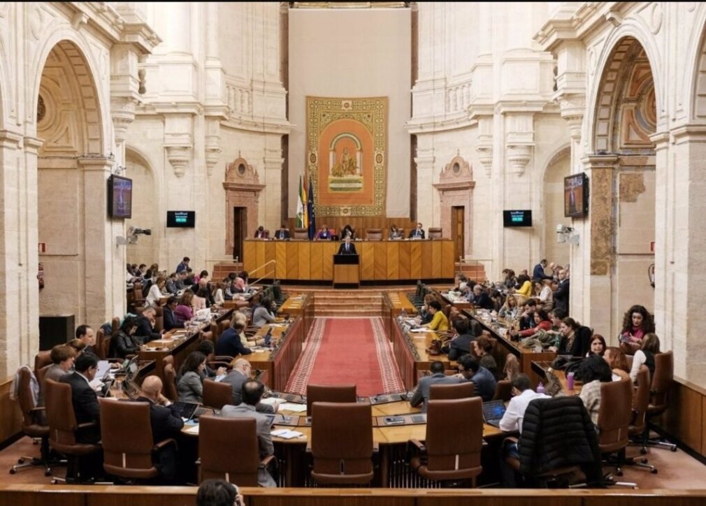 El Pleno del Parlamento aborda este miércoles inicio del curso escolar y situación de la atención primaria por el Covid