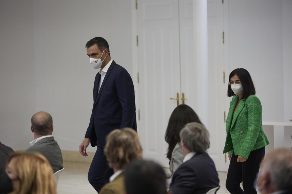 Pedro Sánchez y Carolina Darias