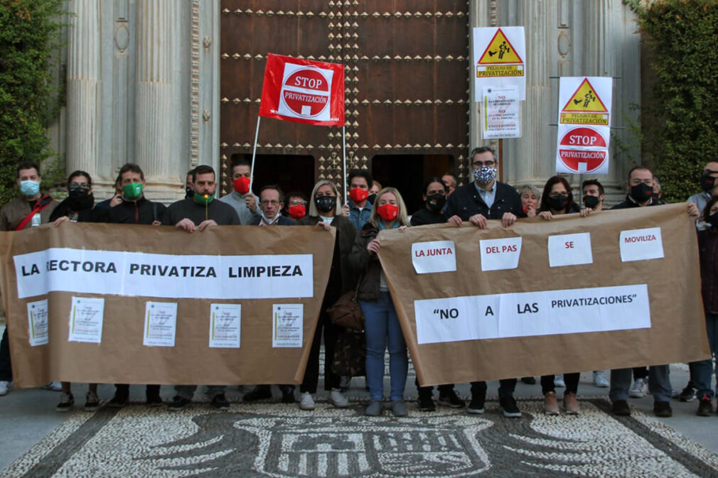 protestas contra la privatización del servicio de limpieza de la UGR