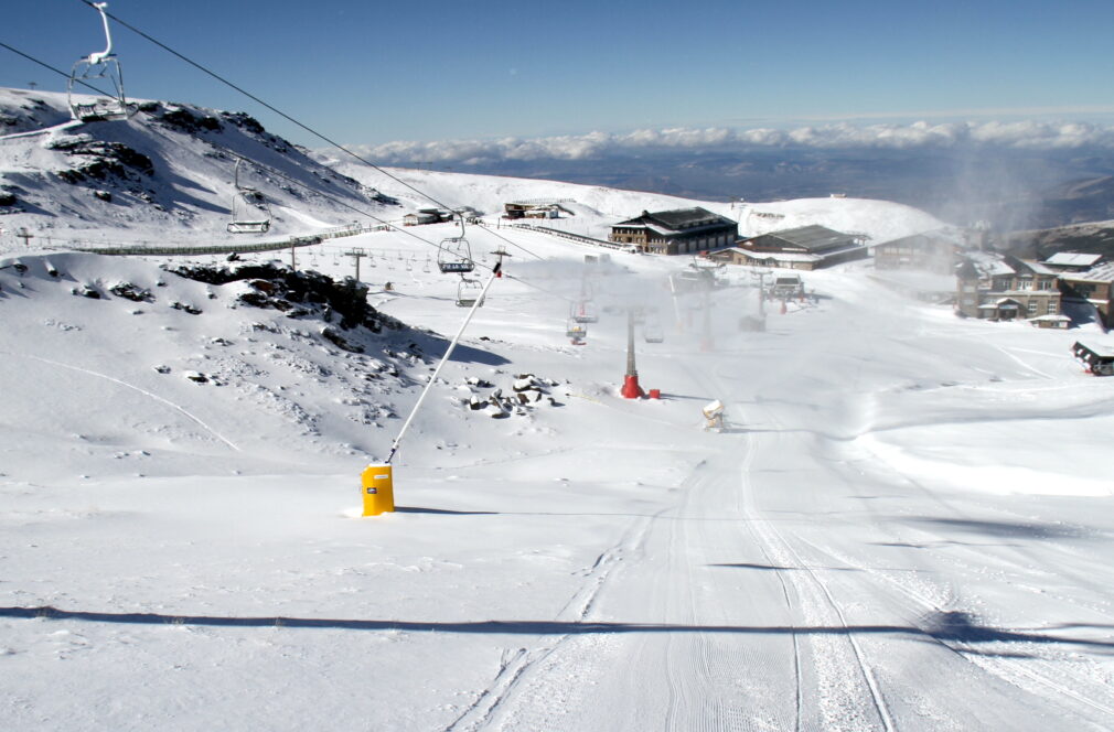 Inauguración temporada 2021 2022 Sierra Nevada cañones de nieve