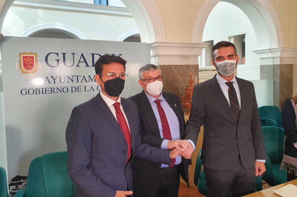 Firma Manifiesto Corredor Mediterráneo Granada Almería Guadix