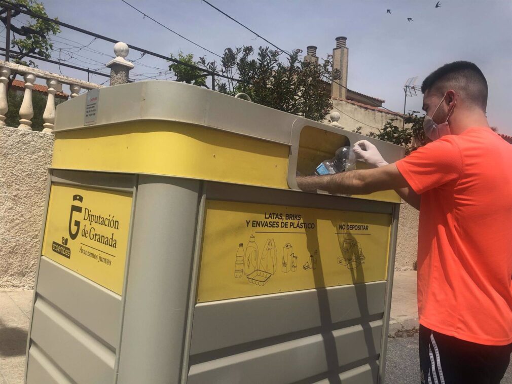 Contenedor para latas, bricks y envases de plástico