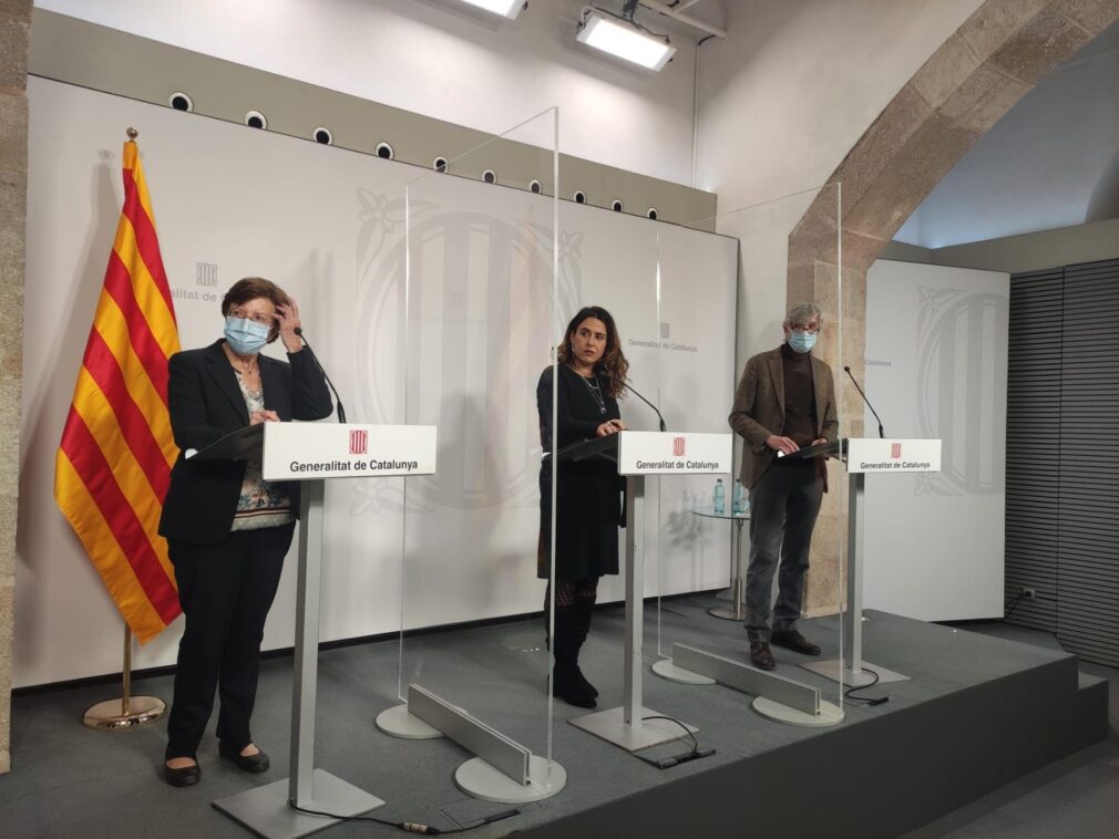 La secretaria de Salud Pública, Carmen Cabezas, la portavoz del Govern, Patricia Plaja, y el conseller de Salud, Josep Maria Argimon - EUROPA PRESS