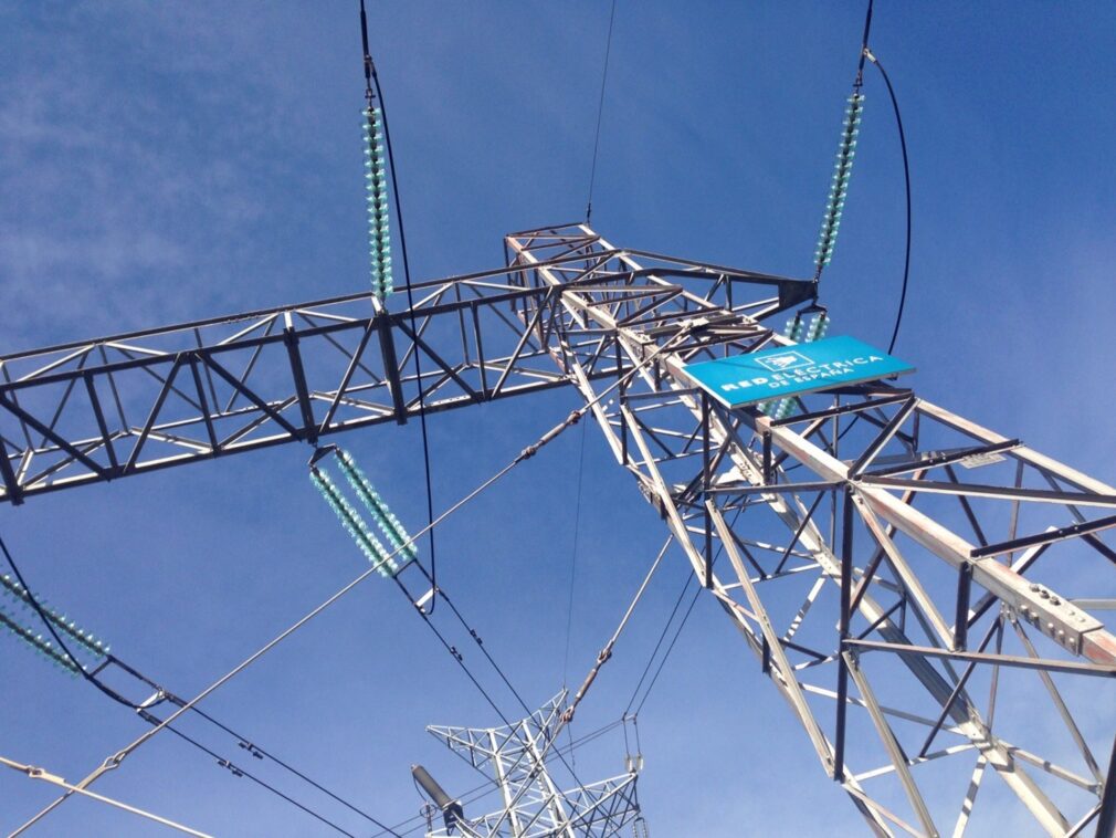 Economía.- El precio de la luz se dispara este viernes a un nuevo récord de 309,2 euros/MWh por tercer día consecutivo