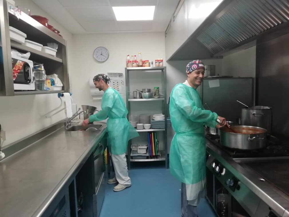 Andalucía.- El Hospital Virgen de las Nieves cuenta con una cocina específica libre de alérgenos