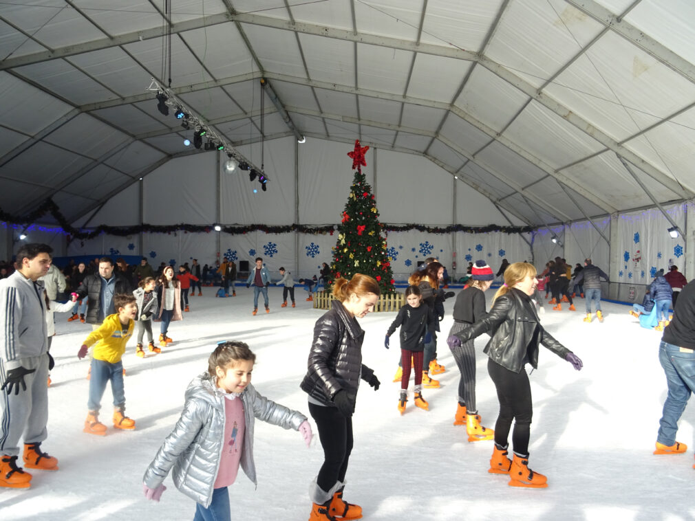 Pista de hielo de Juveándalus, en Fermasa