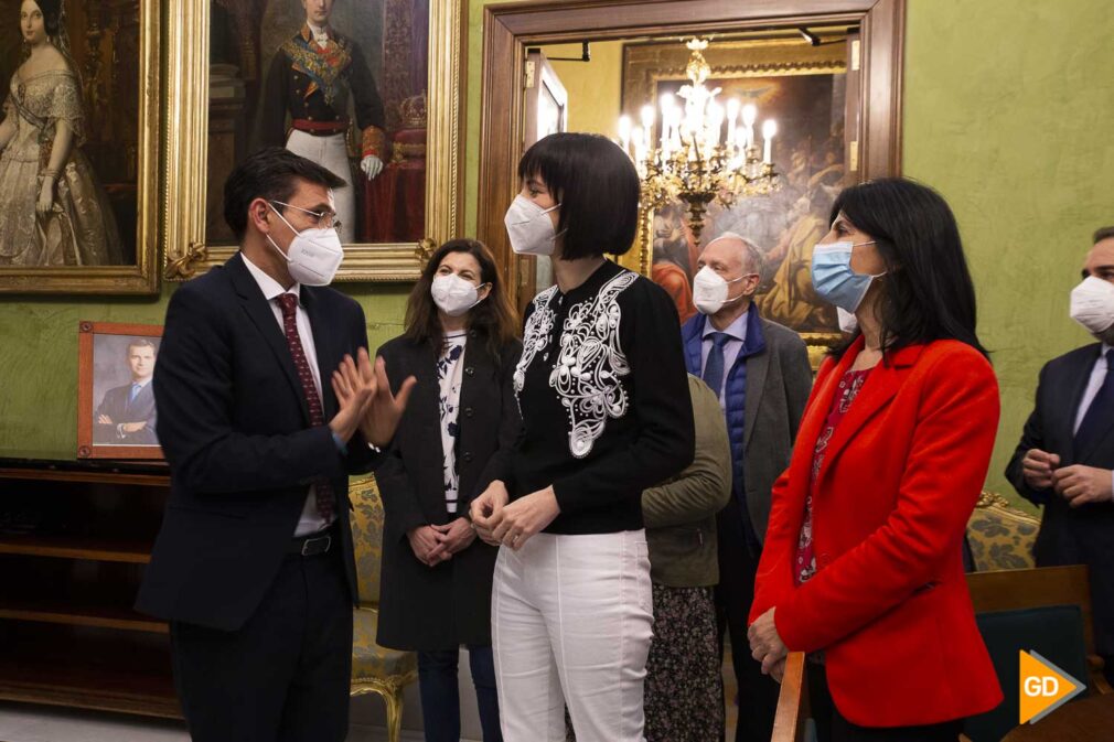 Recepcion ministra de ciencia en el ayuntamiento Carlos Gijon_-2