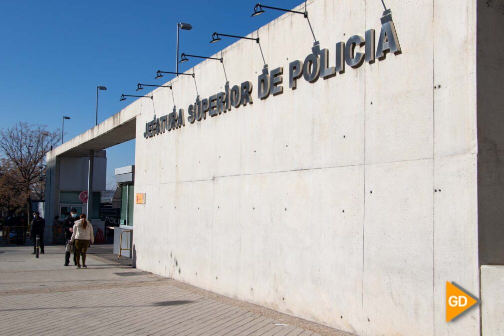 VISITA ALCALDE GRANADA JEFATURA POLICIA NACIONAL GRANADA - Dani B-36