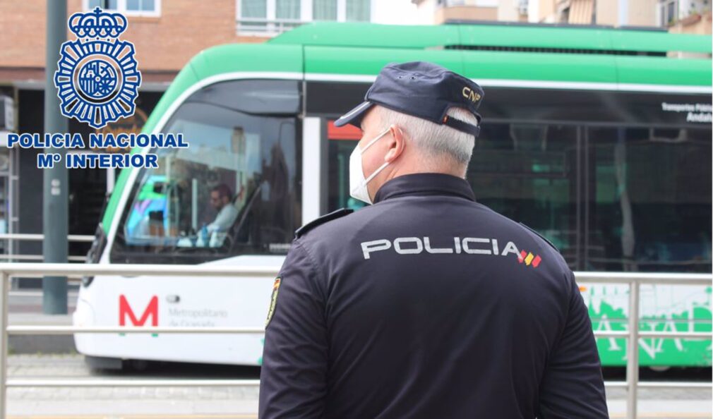 Granada.- Sucesos.- Detenido investigado por intentar sustraer un desfibrilador automatizado de una estación del metro