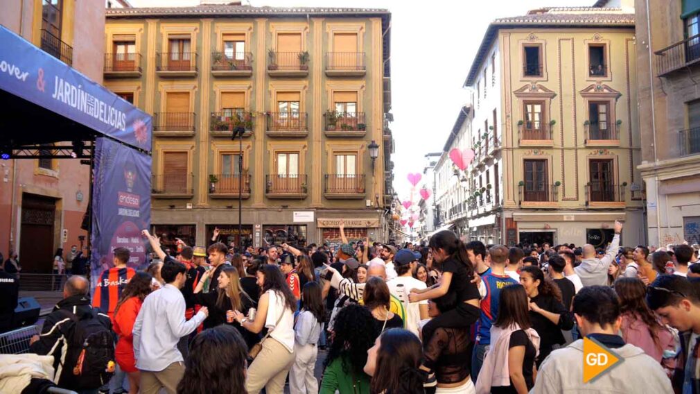 FOTOS Granada vive la segunda jornada de la Copa con la llegada del fin de semana (11)