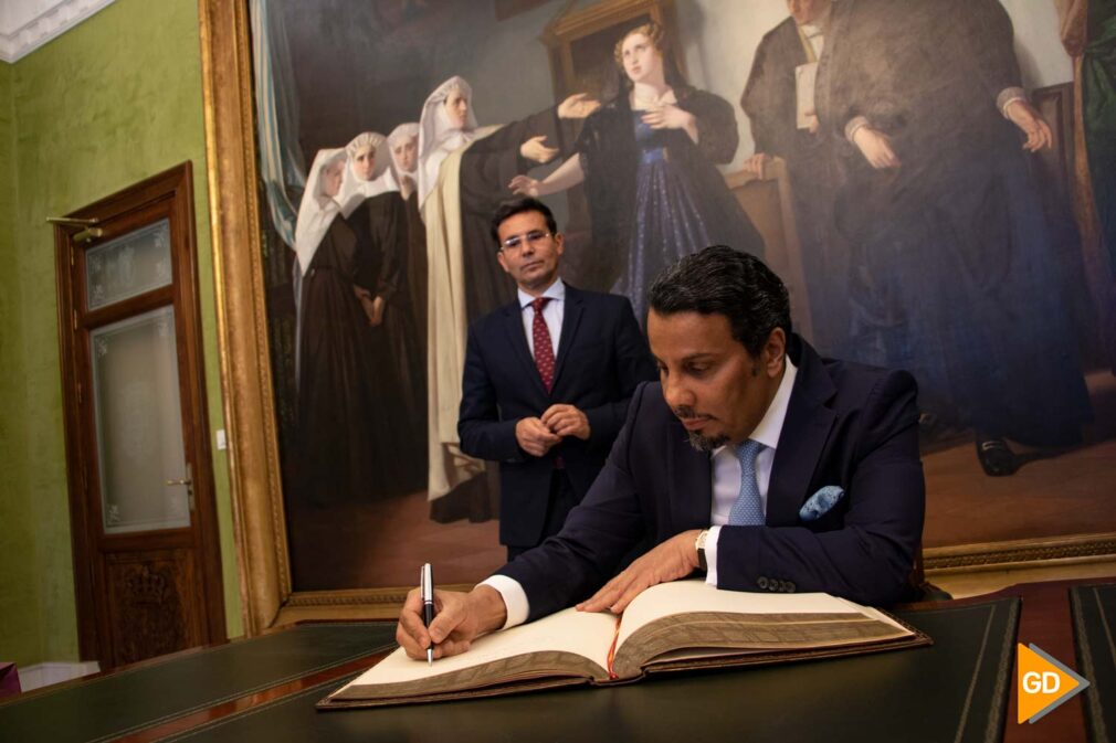 FOTOS el alcalde recibe embajador del Estado de Qatar, Abdulla bin Ibrahim Abdulrahman Sultan Al Hamar - Javi Gea (6)