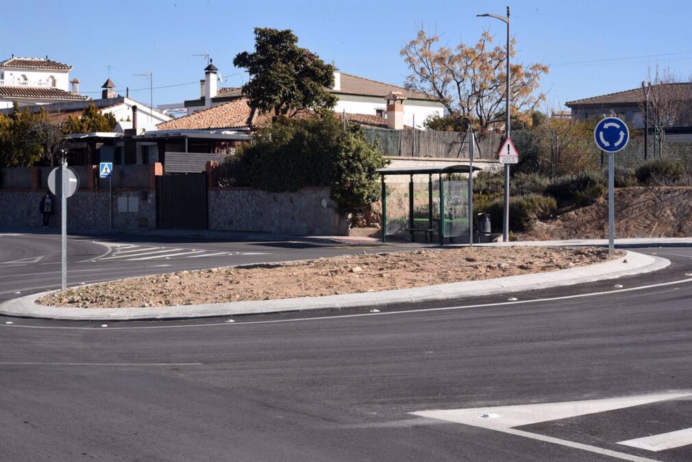 Granada.- Diputación invierte más de 175.000 euros en mejoras en la carretera de Gójar y en la creación de dos rotondas