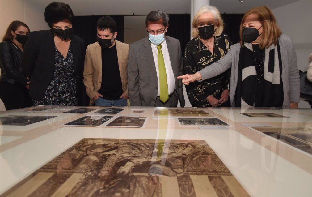 Granada.- Entrena visita la exposición que conmemora el 150 aniversario del nacimiento de Mariano Fortuny y Madrazo