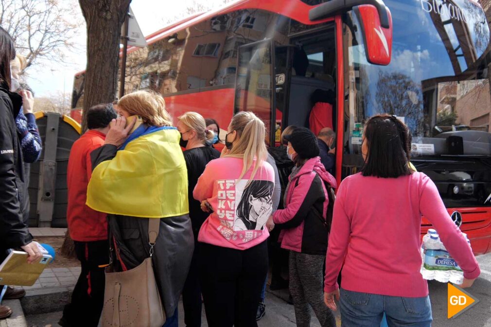 FOTOS alimentos y medicinas para Ucrania Los colectivos de ucranianos en Granada envían un autobús con ayuda y material humanitario a la frontera de Polonia (1)