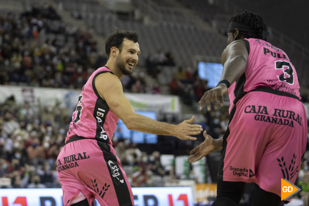 Foto Antonio L Juarez - Fundacion CB Granada Oviedo Baloncesto-13