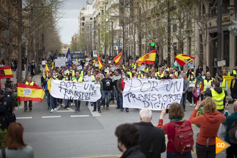 Protesta de los transportista por el centro de Granada